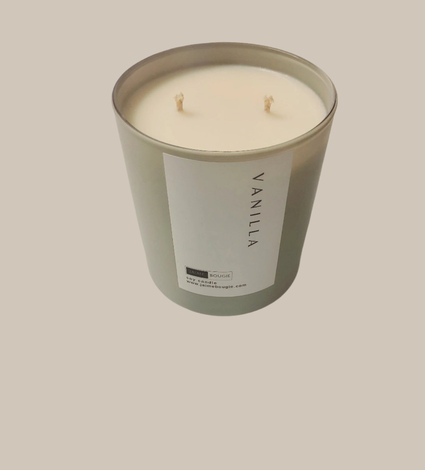 8oz vanilla soy candle handpoured in Montreal Canada - 2 wicks