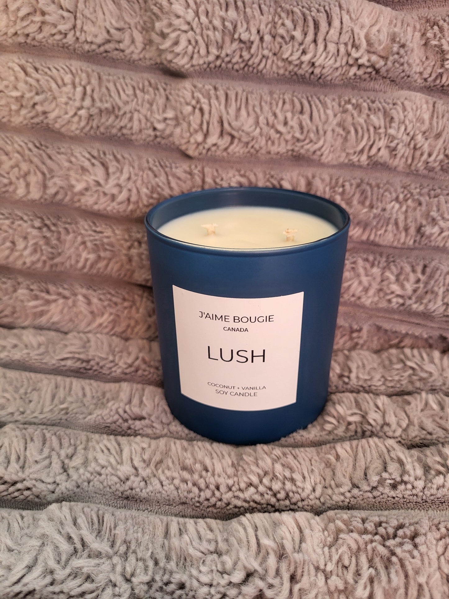 LUSH // Coconut Vanilla J'aime Bougie